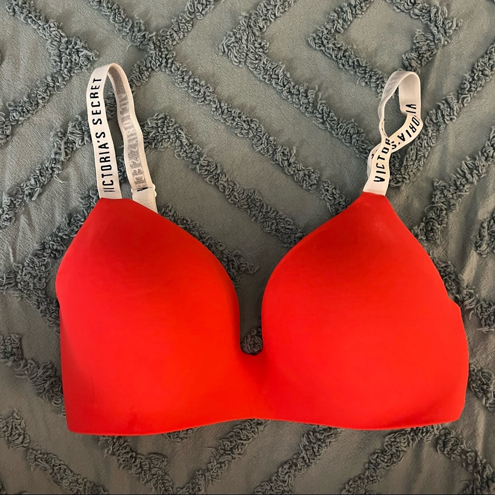Red VS bra, size 32D